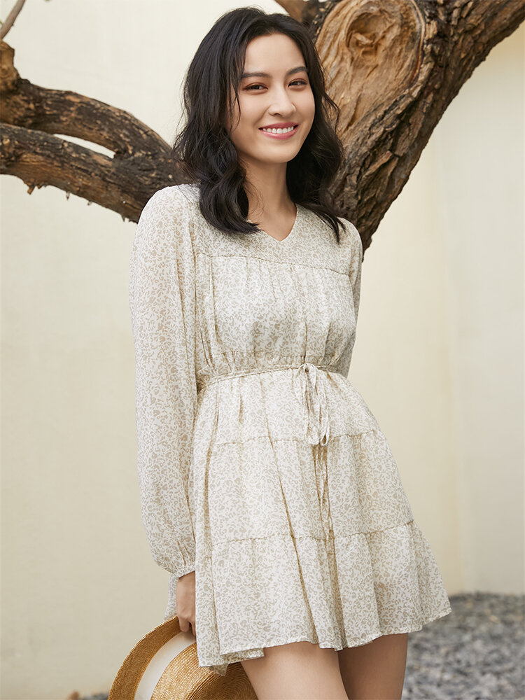 
	Floral Pattern Ruffle Hem V-neck Knotted Print Dress