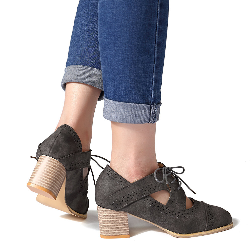 
	Women Brogue Carved Chunky Heel Shoes