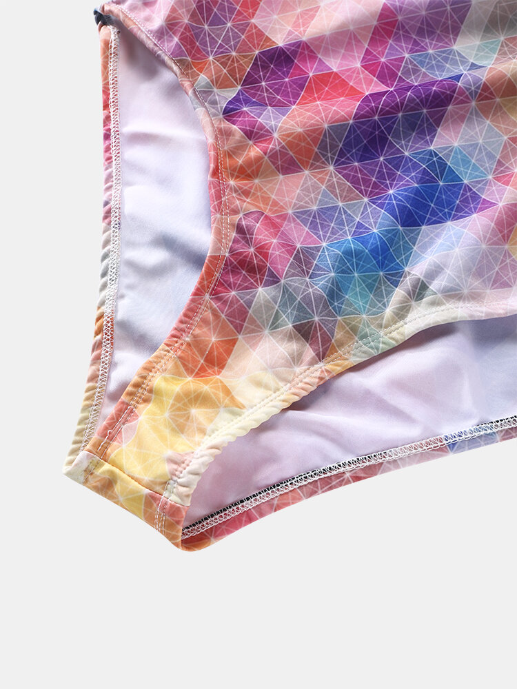 
	Plus Size Colorful Geometric Patterns Sleeveless One Piece Swimsuits