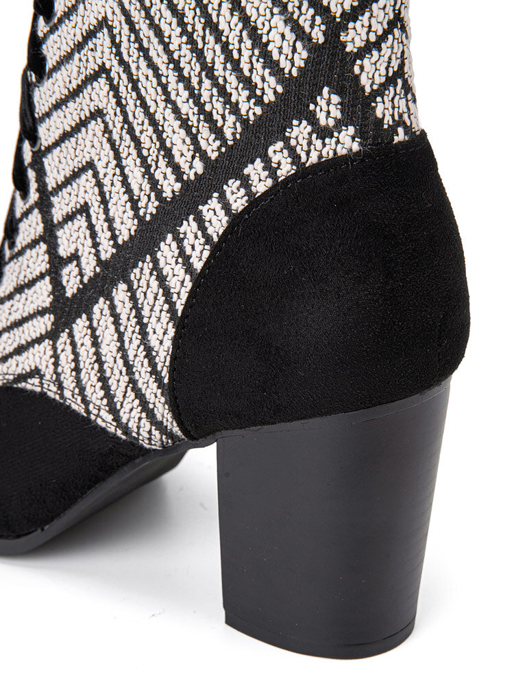 
	Large Size Women Casual Black & White Chevron Pattern Comfy Side-zip Heeled Boots