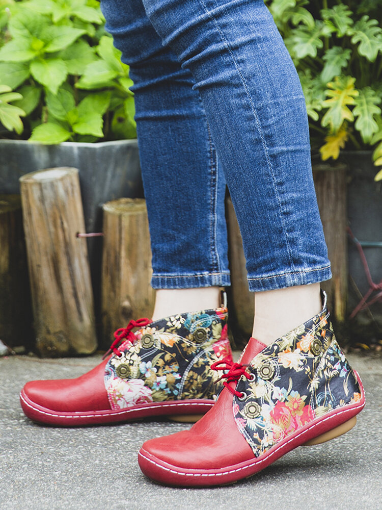 
	LOSTISY Flowers Pattern Splicing Solid Color Round Toe Comfy Lace-up Flat Ankle Boots