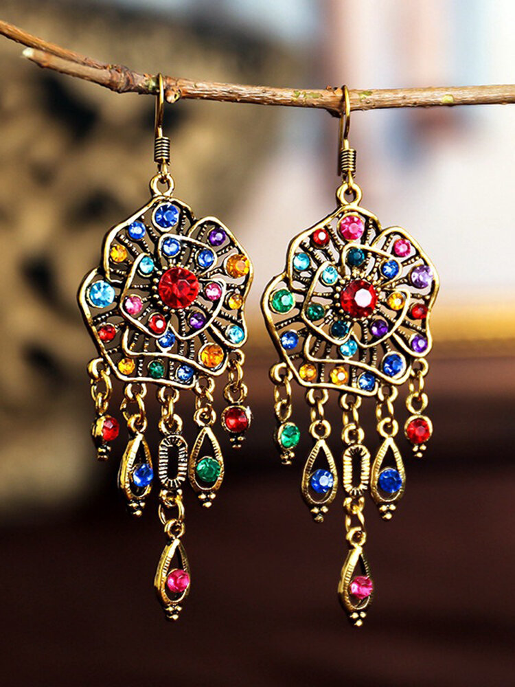 
	Vintage Hollow Flower Tassel Pendant Earrings