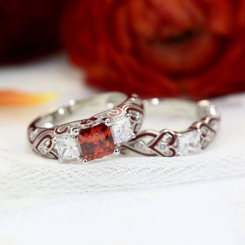 
	2 Pcs Stackable Cocktail Rings Cubic Zirconia Rings Red Heart Wedding Engagement Rings for Women